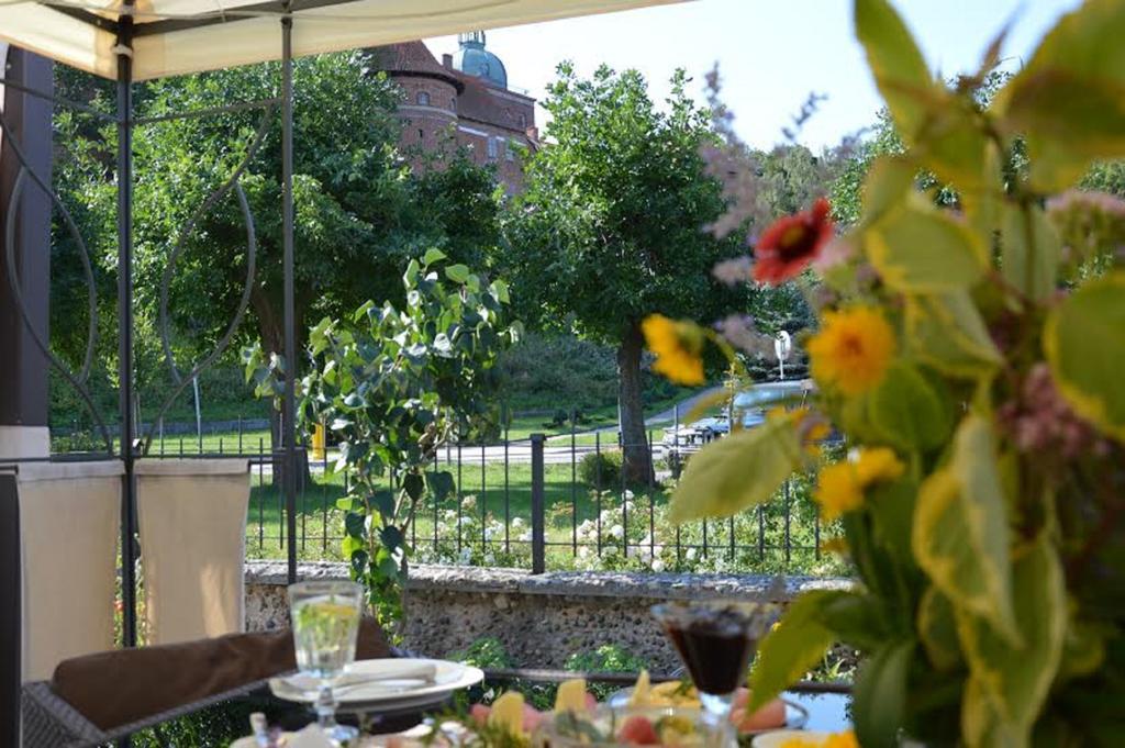 Pod Wzgorzem Bed & Breakfast Frombork Eksteriør billede