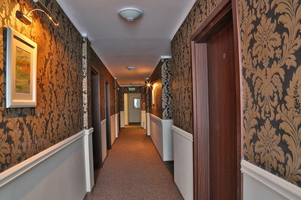 Pod Wzgorzem Bed & Breakfast Frombork Eksteriør billede
